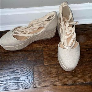 Sandy wedges